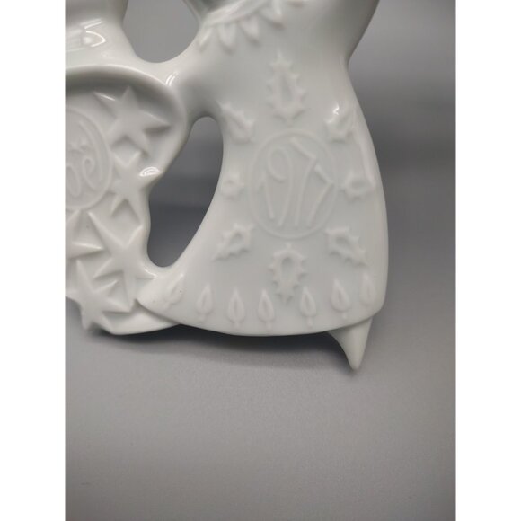 Vtg 1977 Bountiful Angel Haviland Limoges France Porcelain Christmas Ornament - Picture 8 of 17